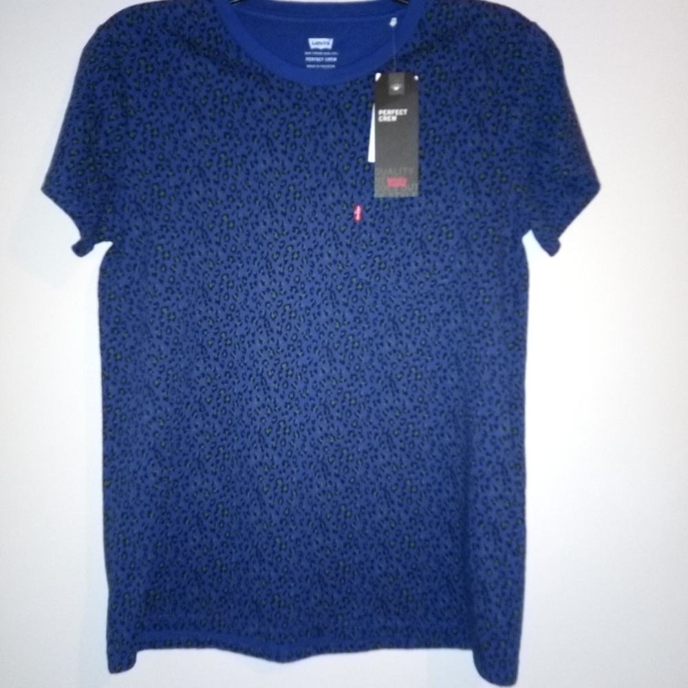 Levi's t-shirt